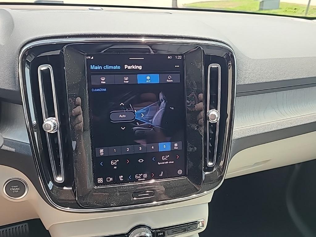 new 2025 Volvo XC40 car, priced at $43,315