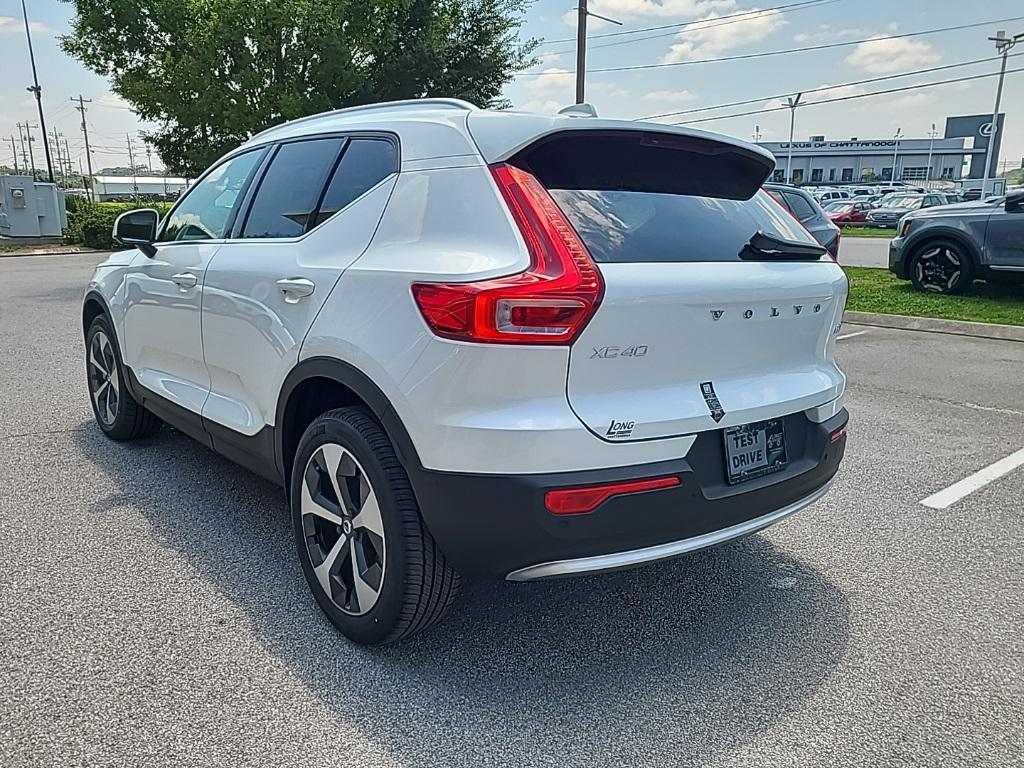 new 2025 Volvo XC40 car, priced at $43,315