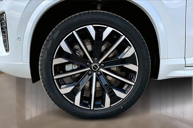new 2025 Volvo XC90 Plug-In Hybrid car, priced at $78,805