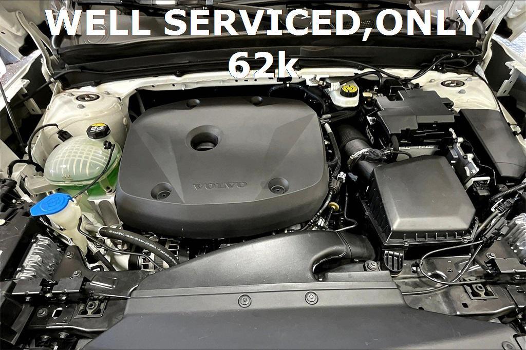 used 2021 Volvo XC40 car, priced at $21,988