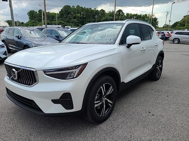 new 2025 Volvo XC40 car, priced at $45,000