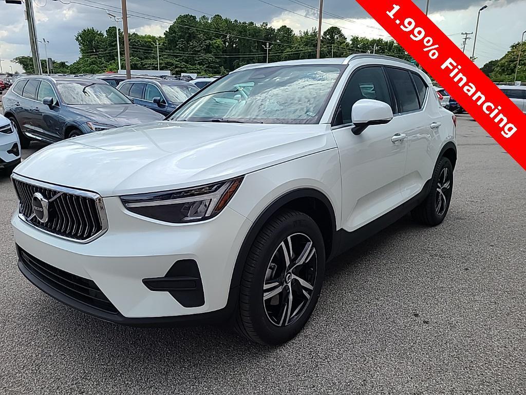 new 2025 Volvo XC40 car, priced at $40,500