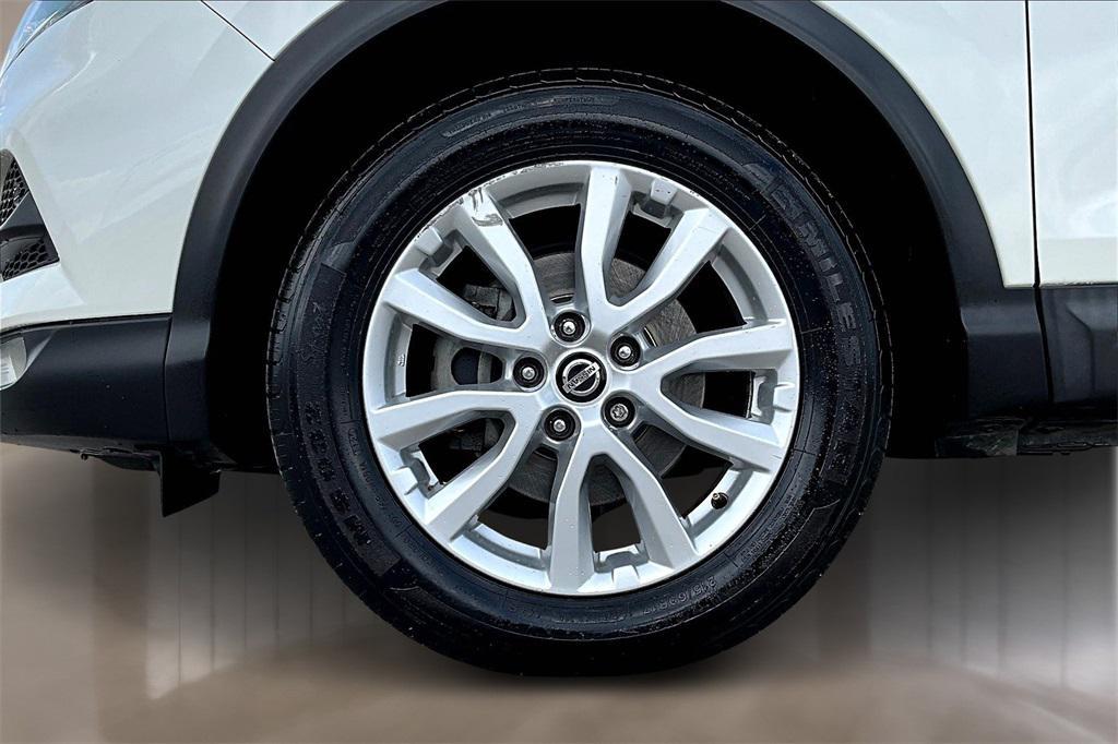 used 2020 Nissan Rogue Sport car, priced at $18,737