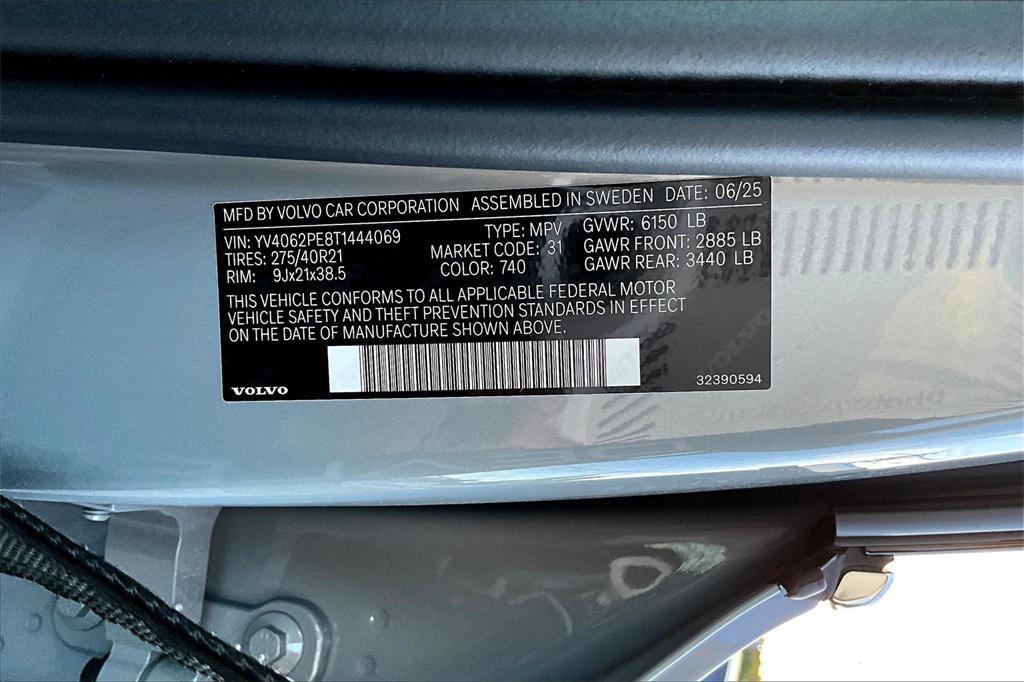 new 2026 Volvo XC90 car, priced at $71,825