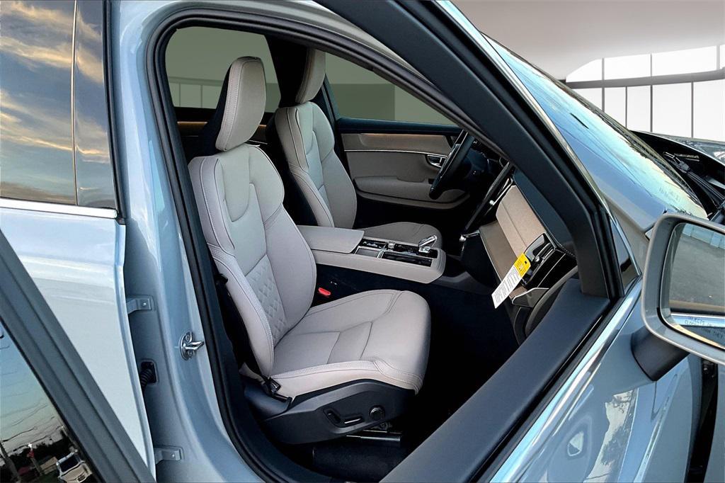 new 2026 Volvo XC90 car, priced at $71,825
