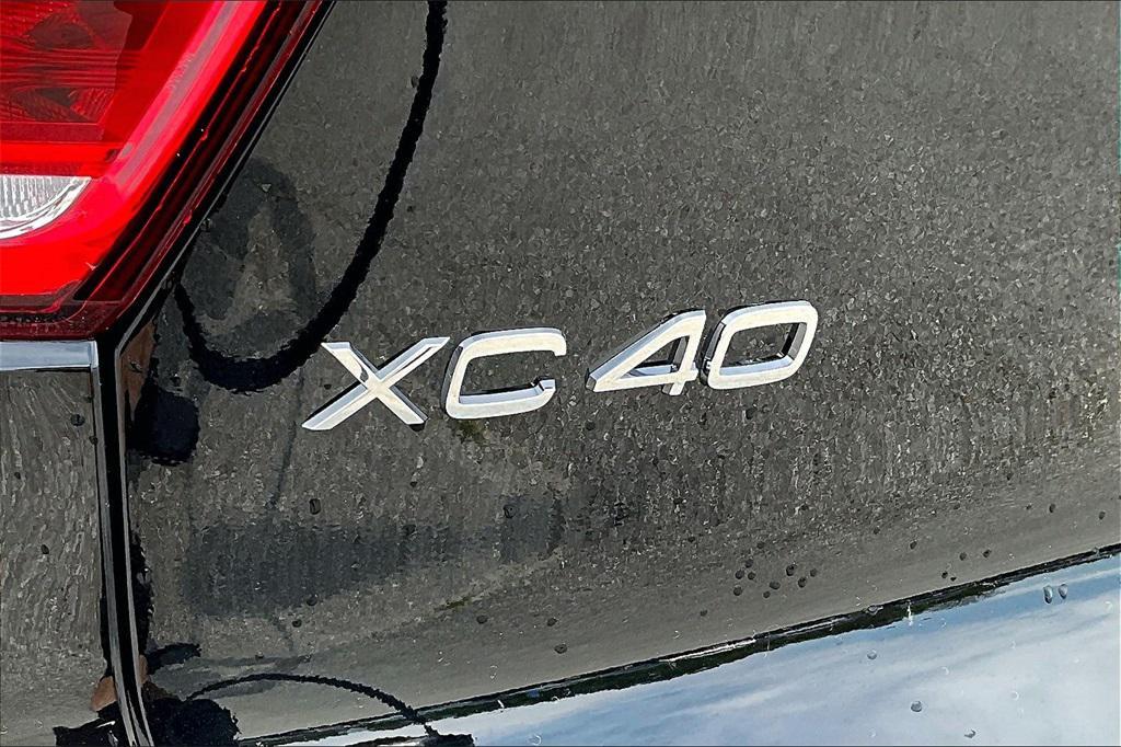 new 2025 Volvo XC40 car, priced at $44,335