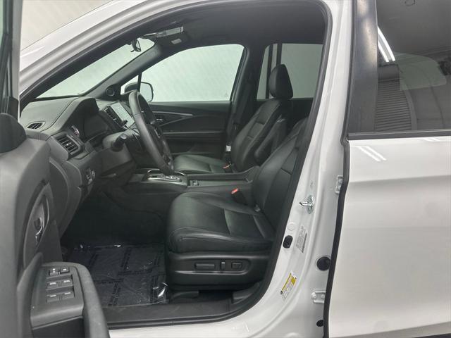 used 2022 Honda Pilot car, priced at $25,995