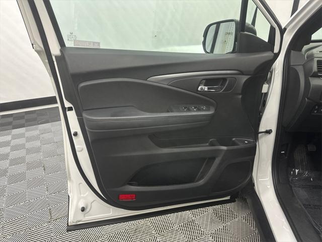 used 2022 Honda Pilot car, priced at $25,995