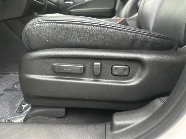 used 2022 Honda Pilot car, priced at $25,995