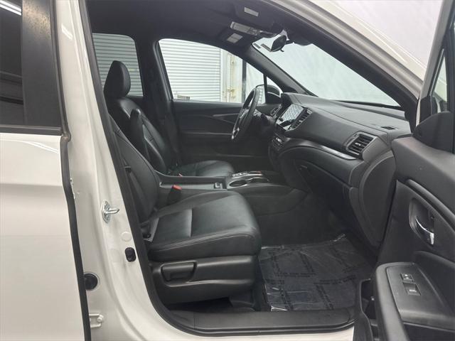 used 2022 Honda Pilot car, priced at $25,995