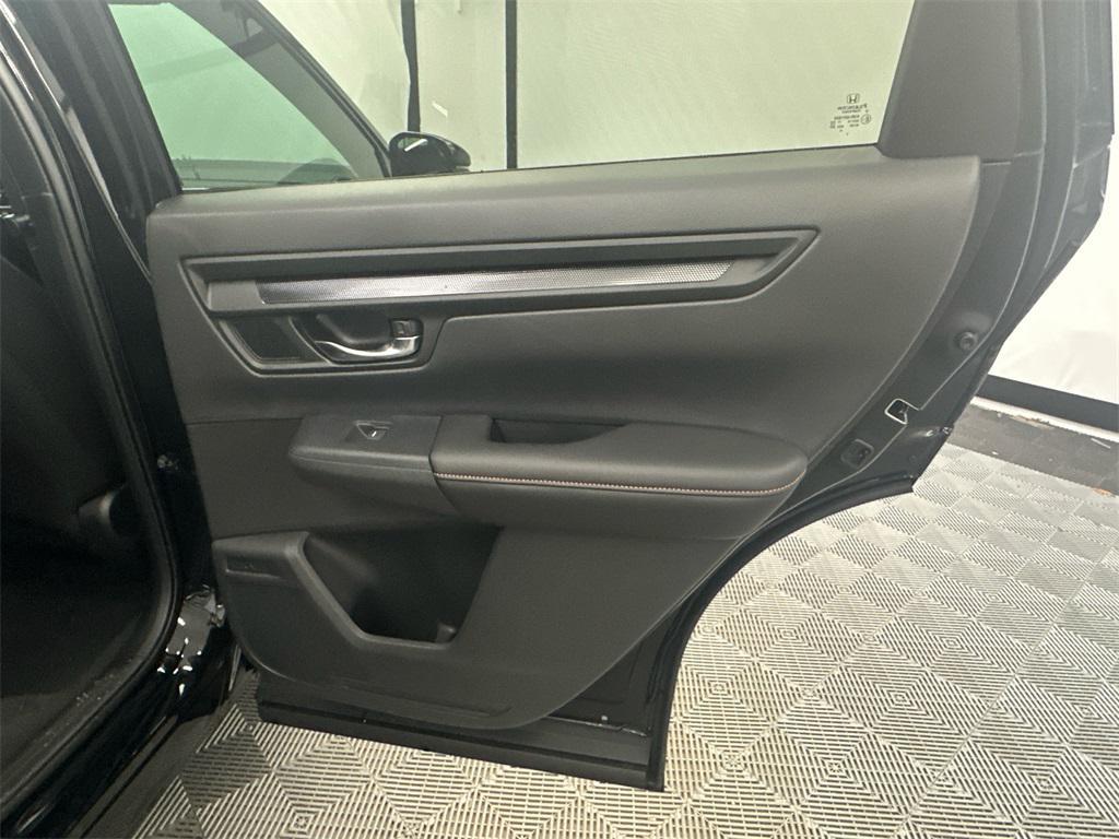 new 2026 Honda CR-V Hybrid car, priced at $40,250