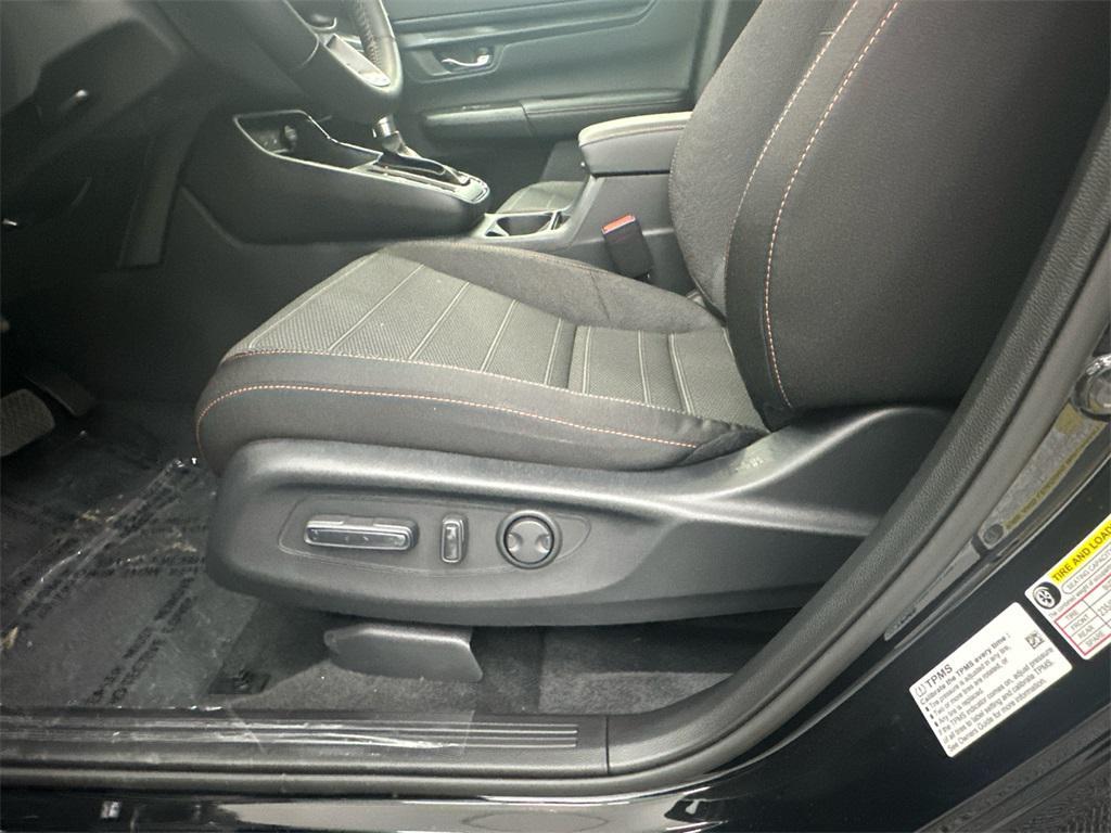 new 2026 Honda CR-V Hybrid car, priced at $40,250