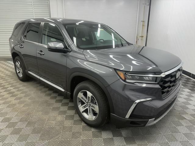new 2025 Honda Pilot car, priced at $47,725