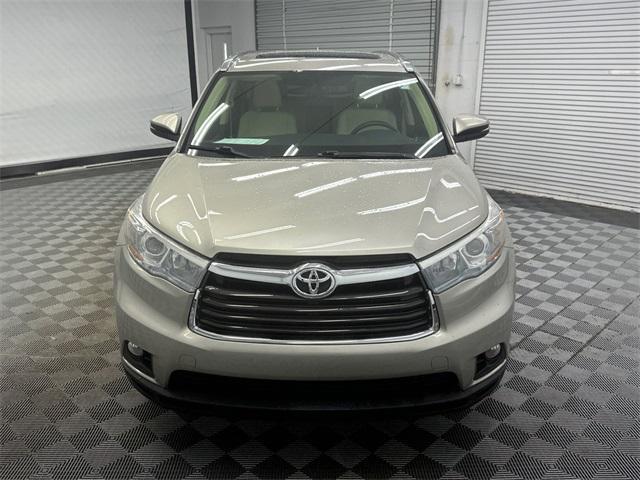 used 2015 Toyota Highlander car, priced at $14,995