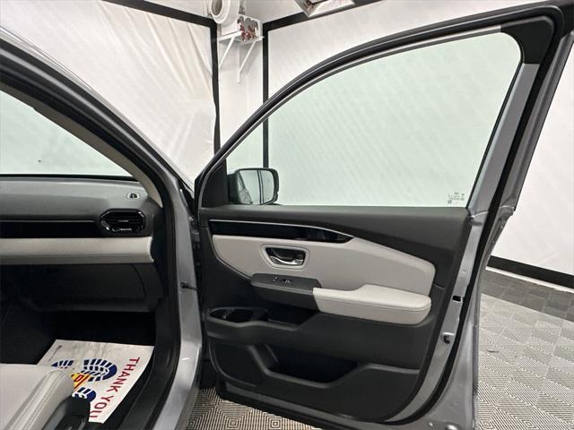 new 2025 Honda Pilot car, priced at $50,850
