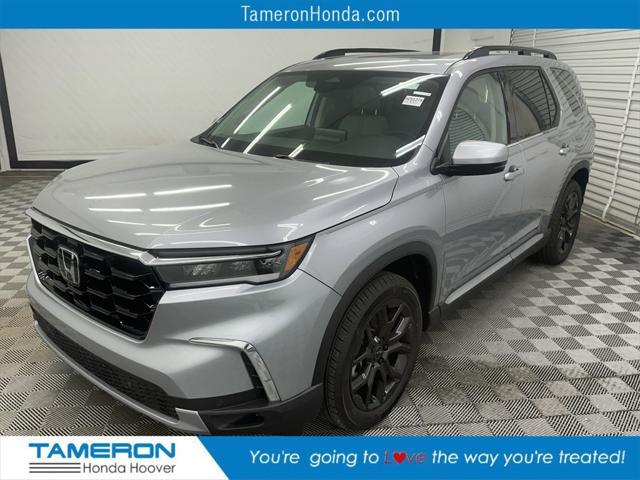 new 2025 Honda Pilot car, priced at $50,850