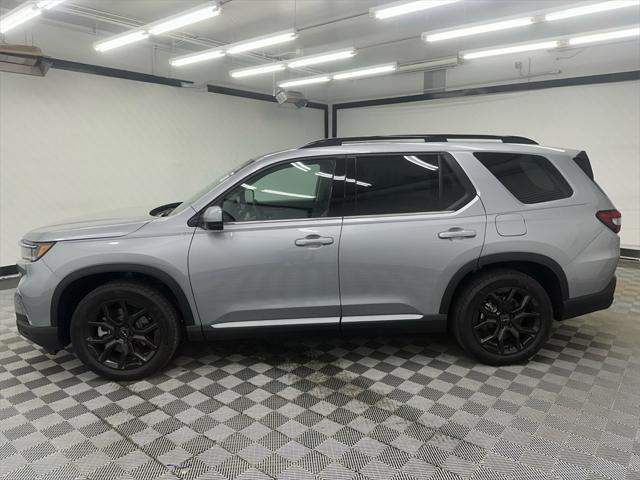new 2025 Honda Pilot car, priced at $50,850