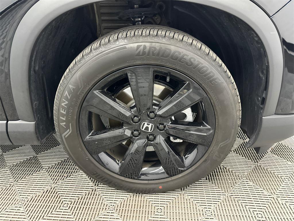 used 2025 Honda Pilot car, priced at $49,499