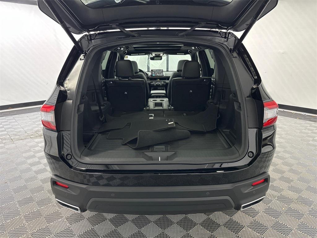 used 2025 Honda Pilot car, priced at $49,499