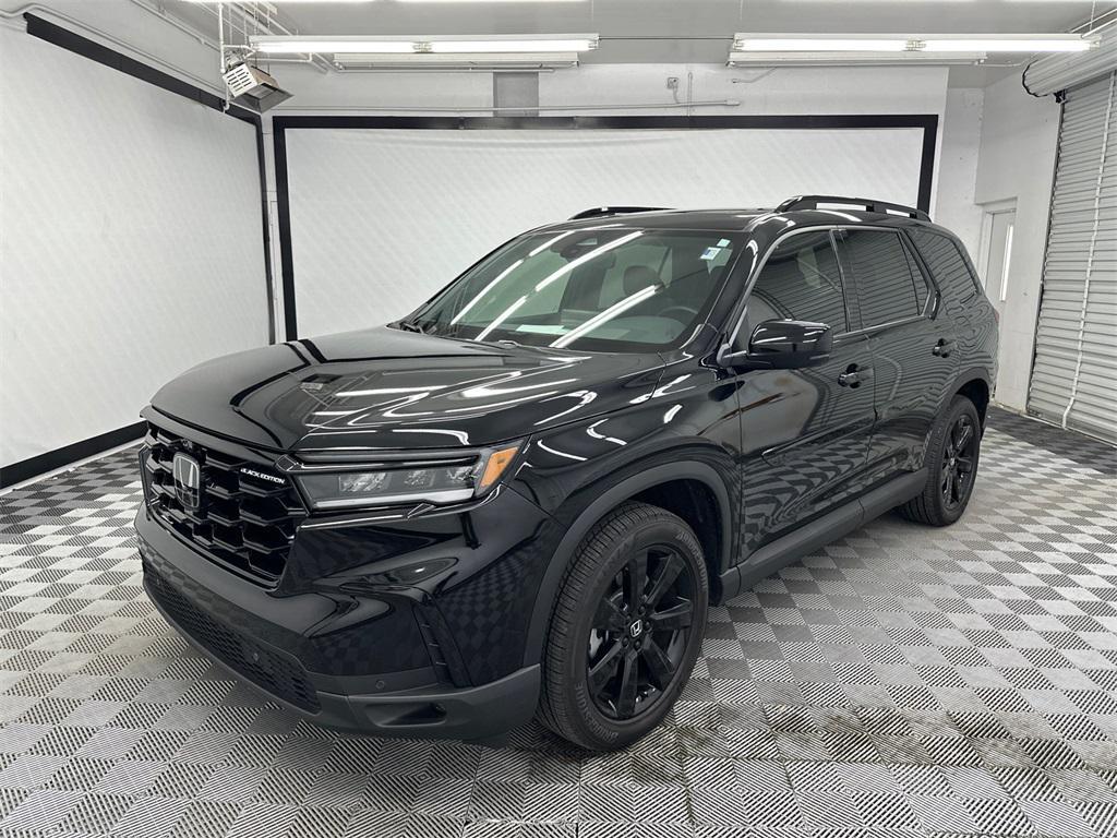 used 2025 Honda Pilot car, priced at $49,499