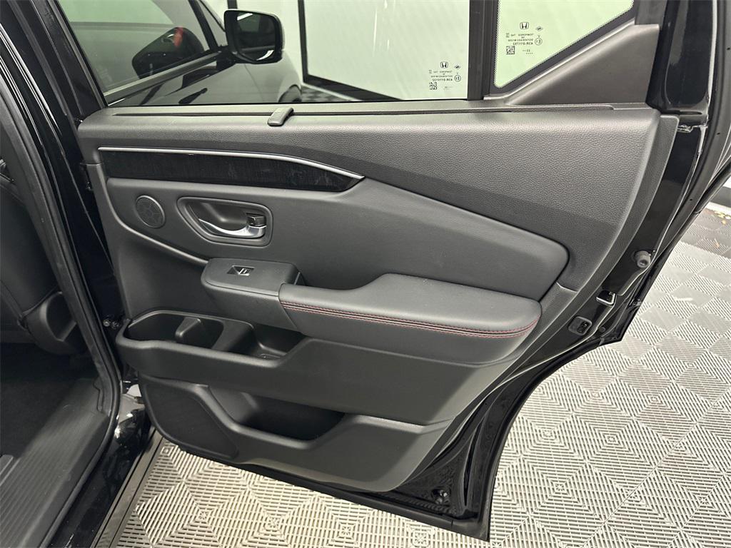 used 2025 Honda Pilot car, priced at $49,499