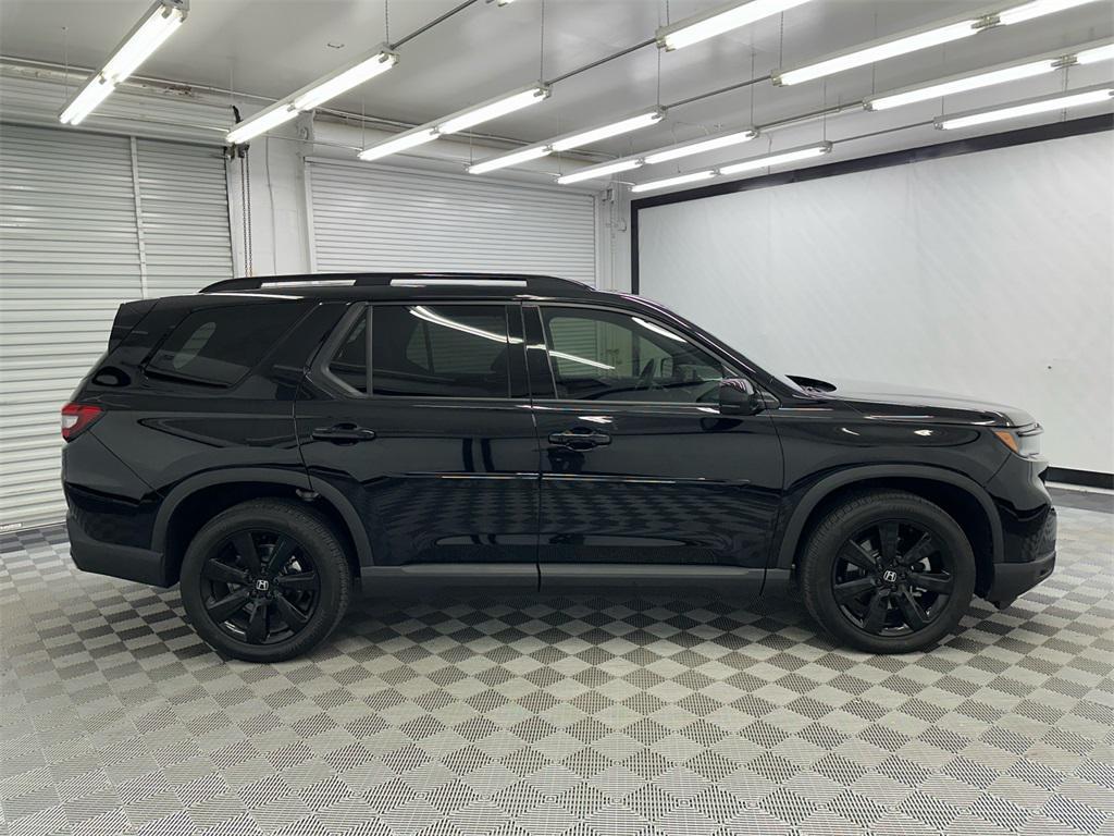 used 2025 Honda Pilot car, priced at $49,499