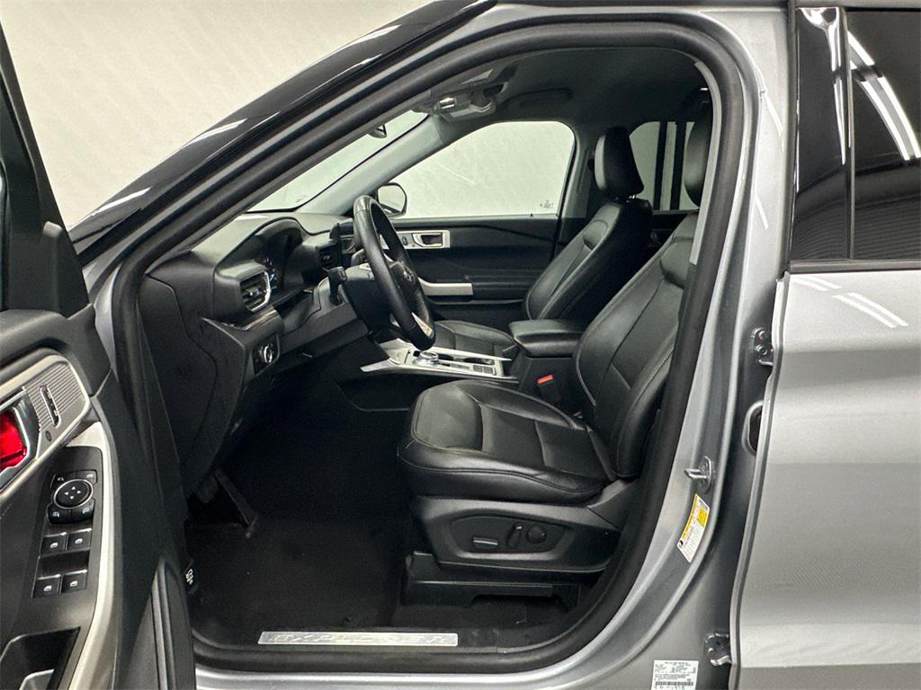 used 2024 Ford Explorer car, priced at $27,719