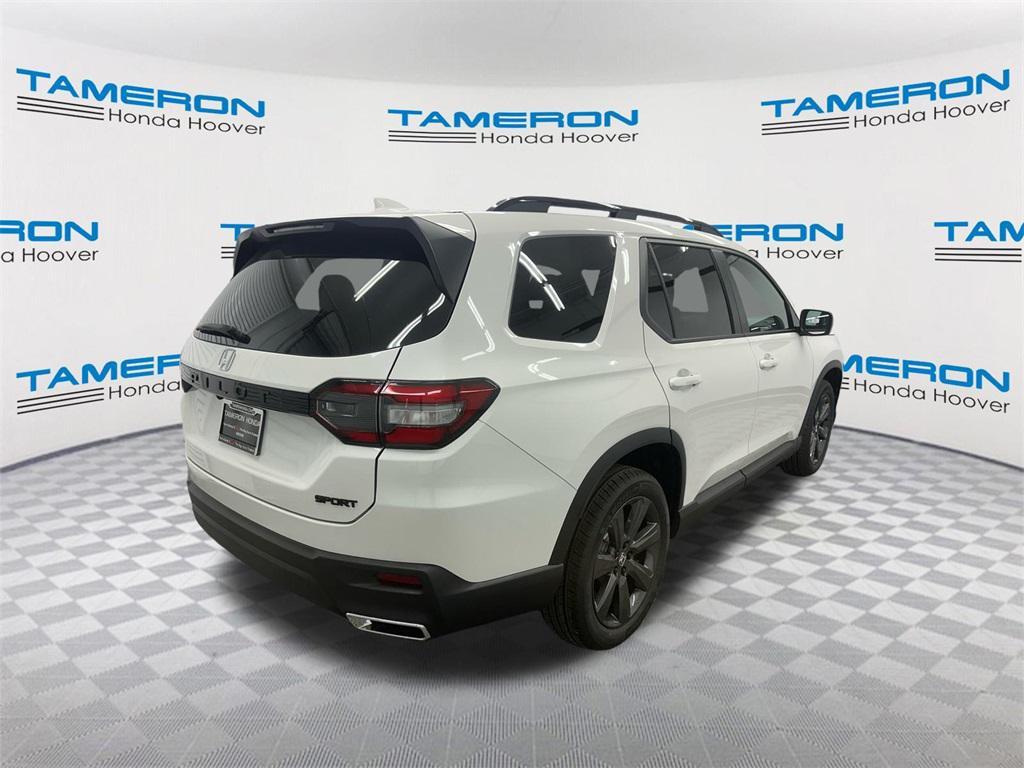 new 2025 Honda Pilot car, priced at $44,250