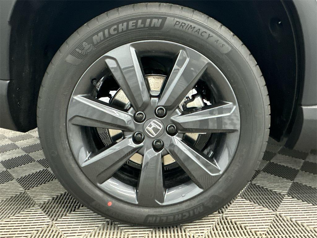 new 2025 Honda Pilot car, priced at $44,250