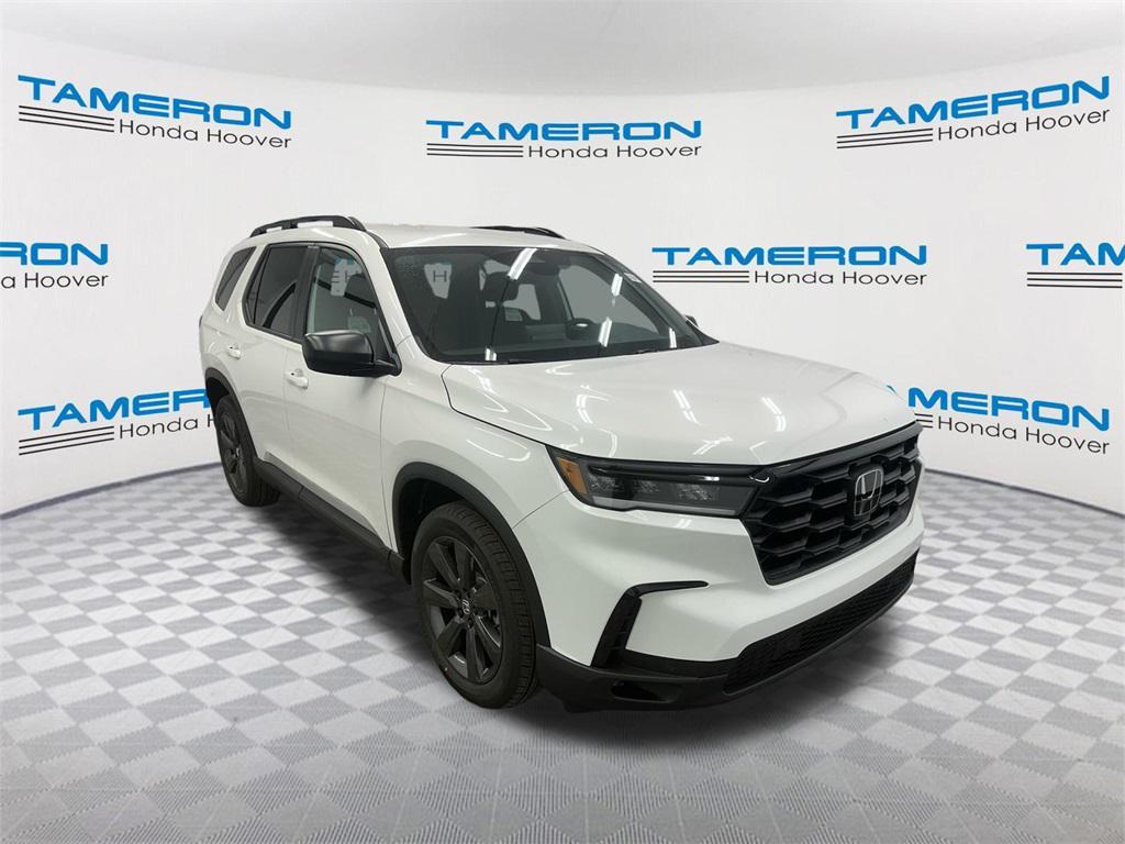 new 2025 Honda Pilot car, priced at $44,250
