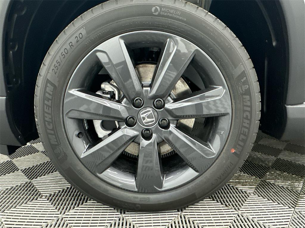 new 2025 Honda Pilot car, priced at $44,250