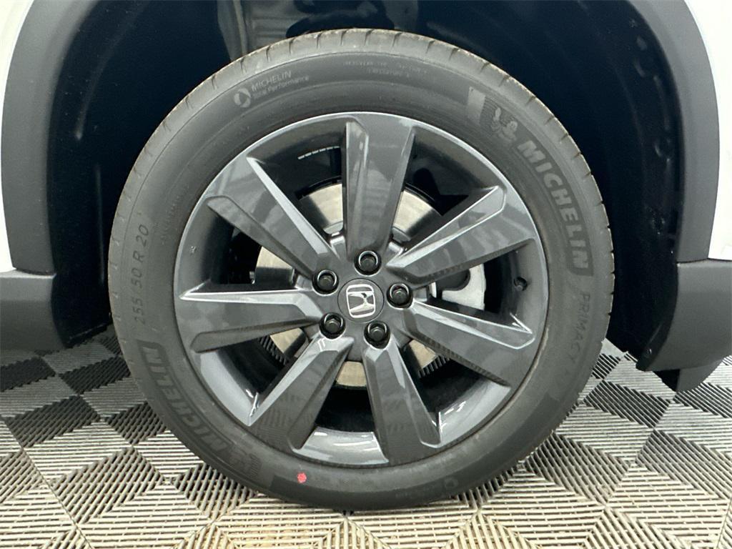 new 2025 Honda Pilot car, priced at $44,250