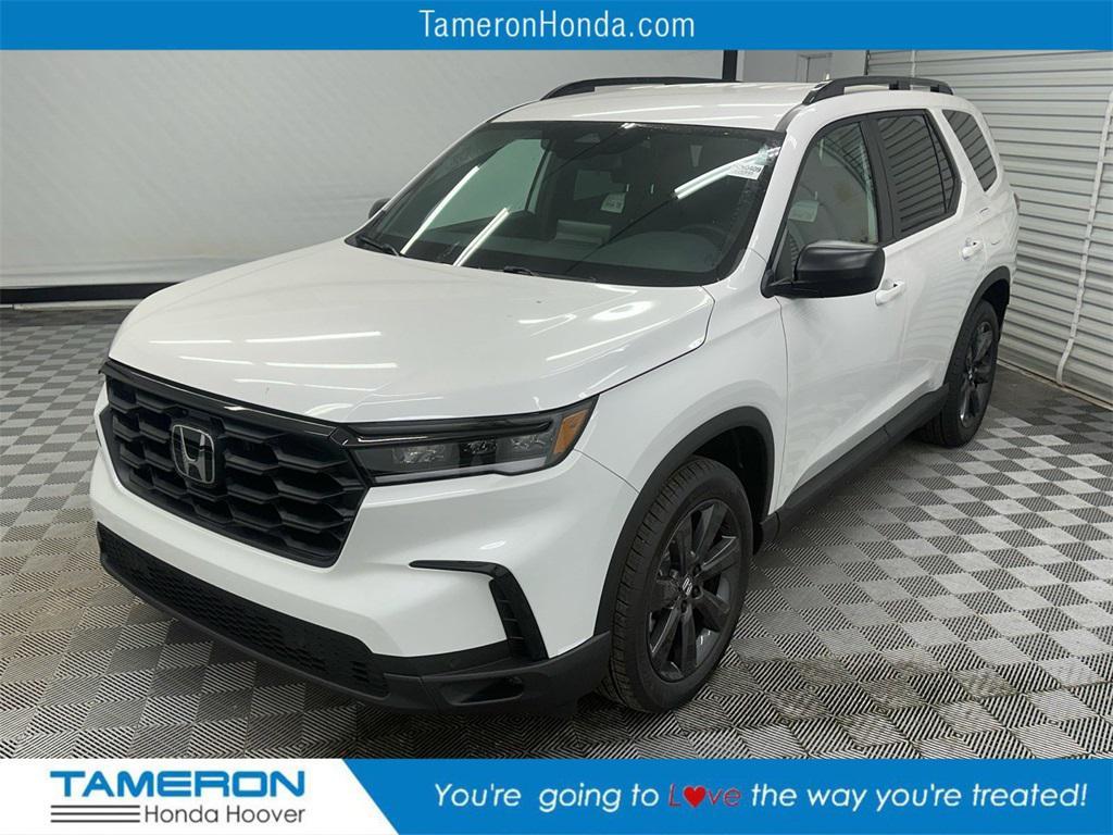 new 2025 Honda Pilot car, priced at $44,250