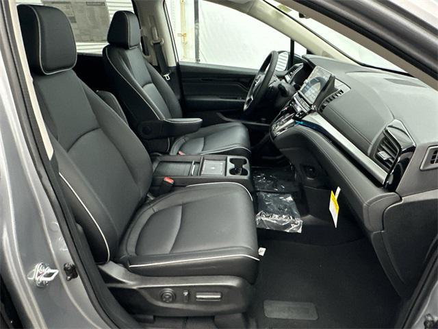 used 2025 Honda Odyssey car, priced at $45,998