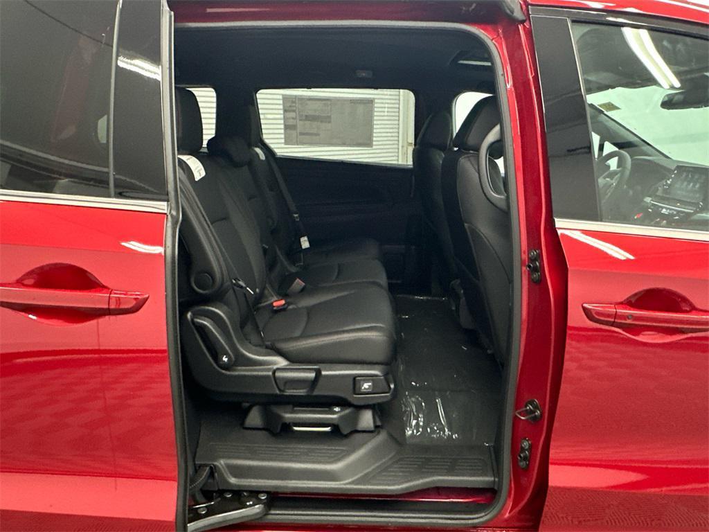 new 2026 Honda Odyssey car, priced at $46,210