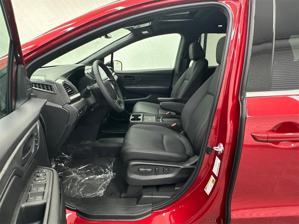 new 2026 Honda Odyssey car, priced at $46,210