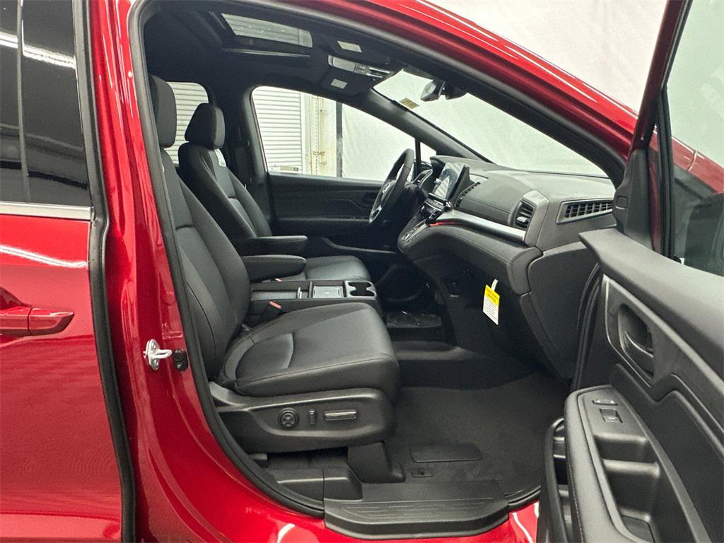 new 2026 Honda Odyssey car, priced at $46,210