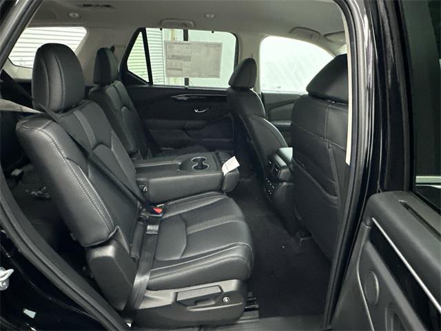 new 2025 Honda Pilot car, priced at $44,950