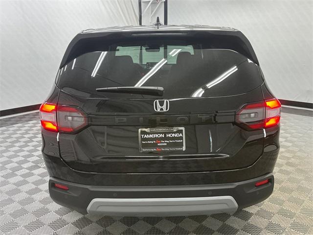 new 2025 Honda Pilot car, priced at $44,950
