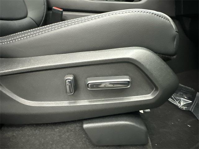 new 2025 Honda Pilot car, priced at $44,950