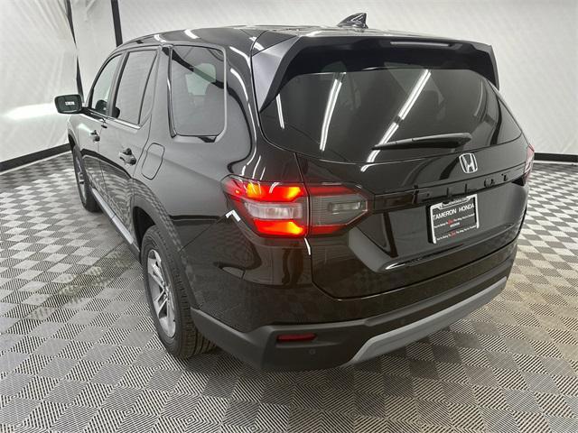 new 2025 Honda Pilot car, priced at $44,950