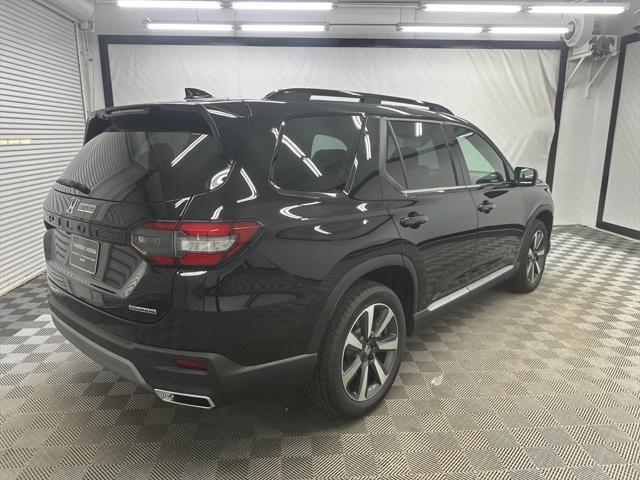 new 2025 Honda Pilot car, priced at $48,950