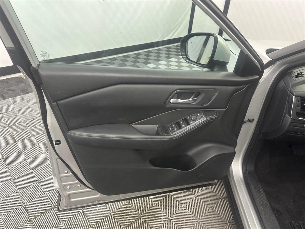 used 2024 Nissan Rogue car, priced at $18,912