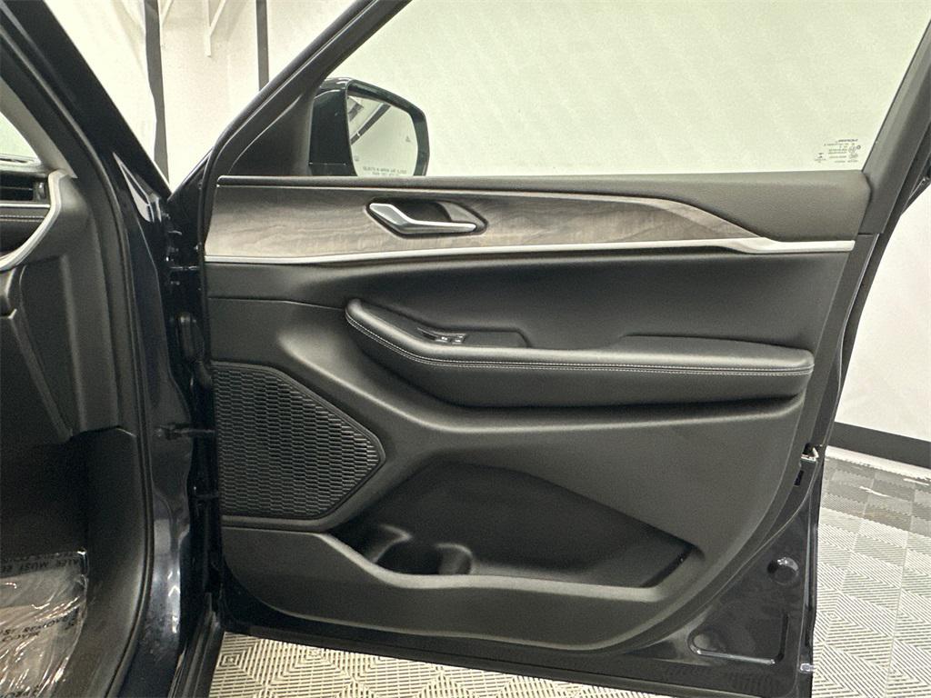 used 2023 Jeep Grand Cherokee L car, priced at $26,815