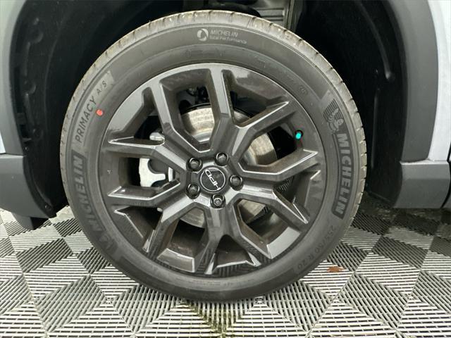 new 2025 Honda Pilot car, priced at $48,950
