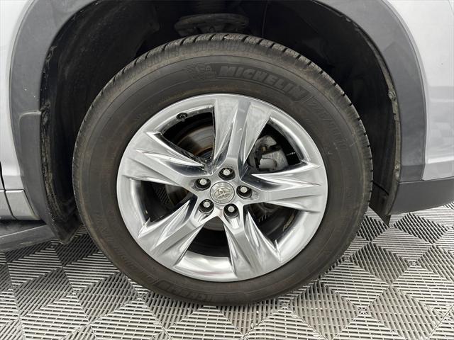 used 2015 Toyota Highlander car, priced at $15,995