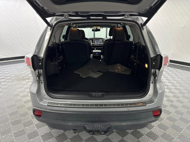used 2015 Toyota Highlander car, priced at $15,995