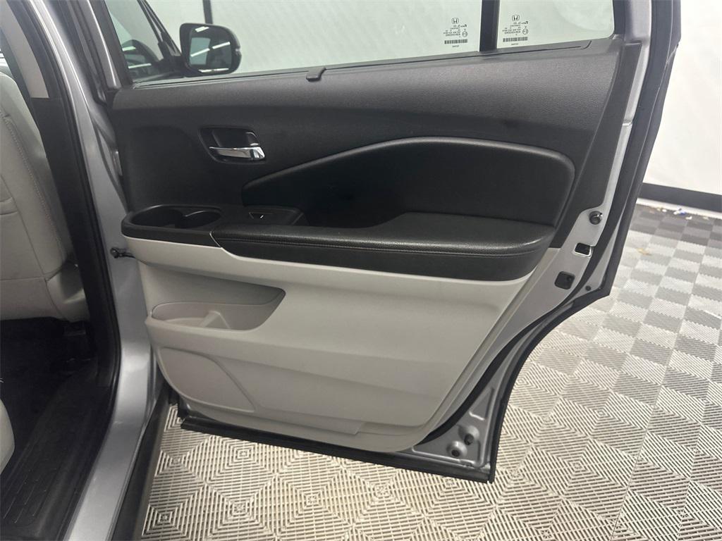 used 2020 Honda Pilot car, priced at $25,694