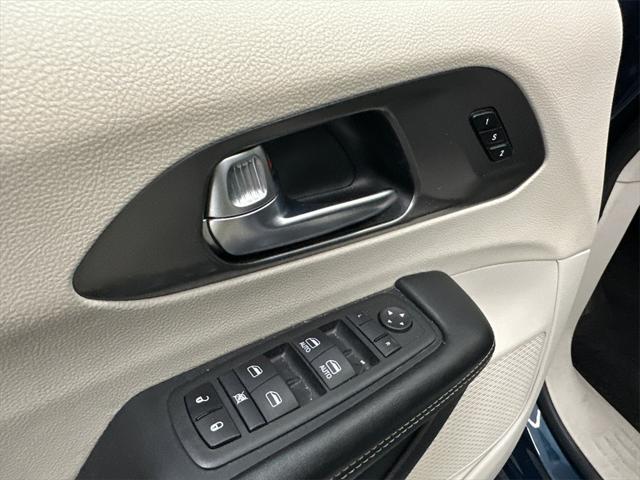 used 2023 Chrysler Pacifica car, priced at $22,517