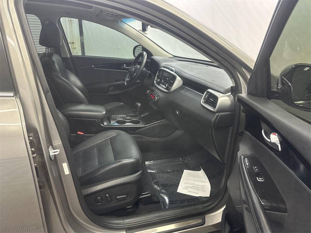 used 2019 Kia Sorento car, priced at $20,683